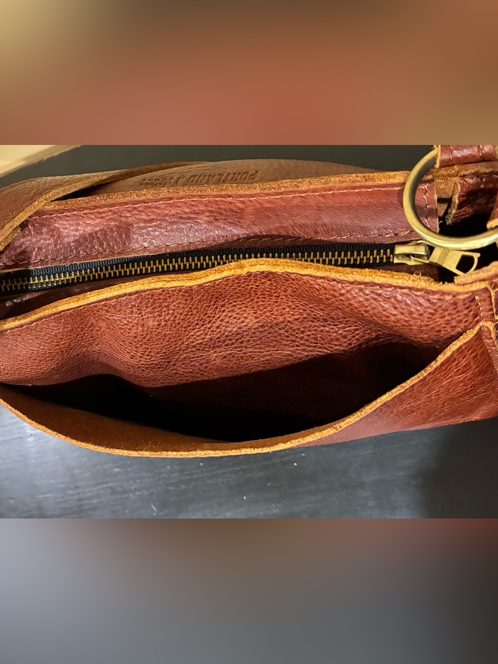 Portland Leather Goods Triangle Shoulder Bag Nutmeg Pebble Leather classic - Picture 7 of 16